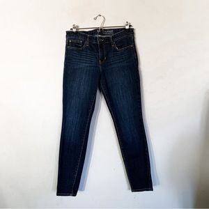 Gap • Mid-Rise Skinny Jeans